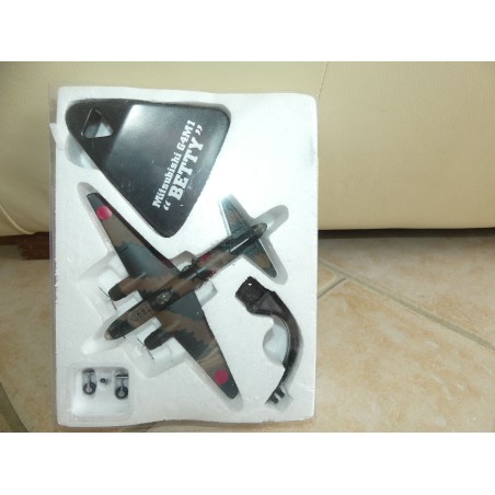 AVION BOMBARDIERS MITSUBISHI G4M1 BETTY ATLAS 1:144