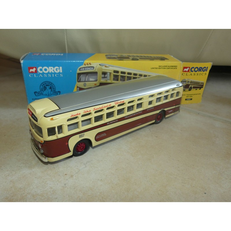 CAR BUS  GM 4506 SURFACE TRANSPORTATION CORGI 54001 1:50