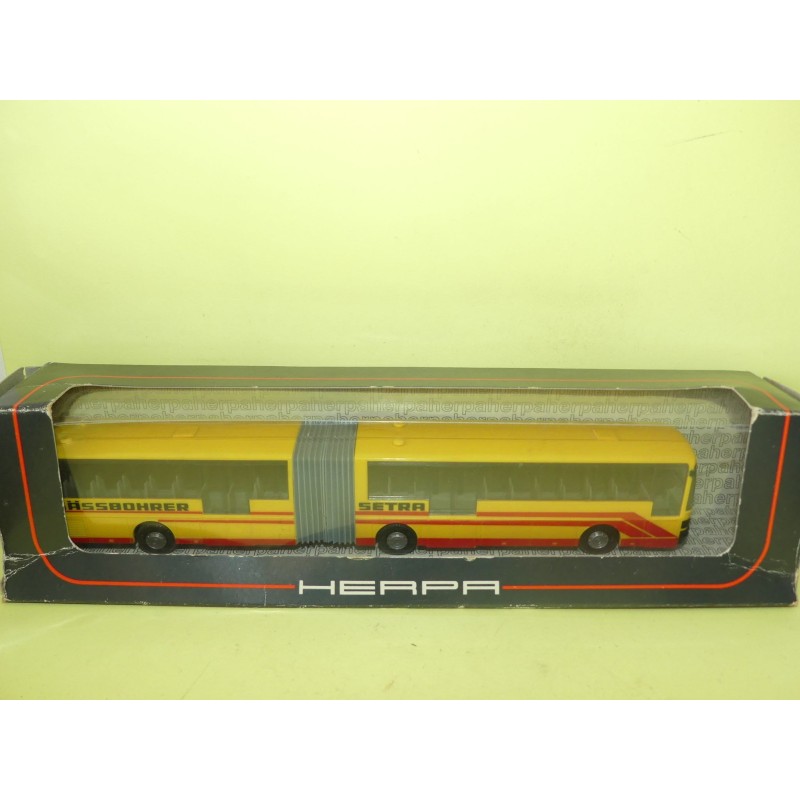 AUTOCAR CAR KASSBOHRER SETRA HERPA HO 1:87 imperfection