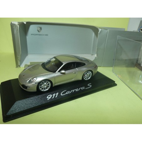 PORSCHE 911 CARRERA S 991 Platinium Silver MINICHAMPS 1:43