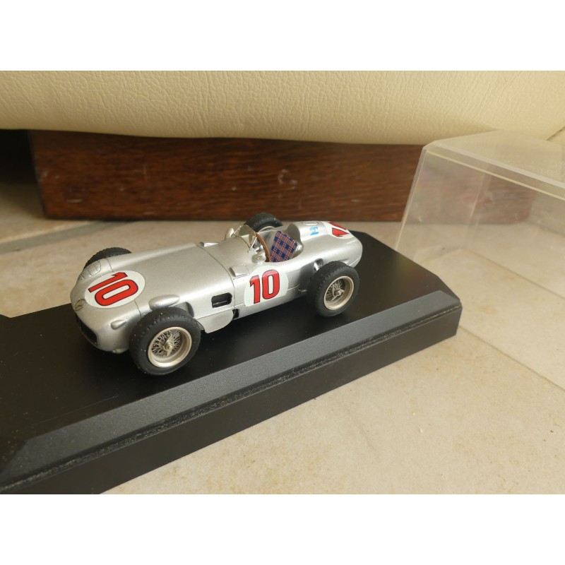 MERCEDES W196 GP 1955 J.M. FANGIO KIT STARTER 1:43 Champion du Monde