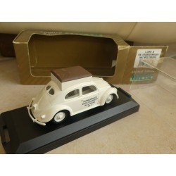 VW COCCINELLE KRANKENWAGEN 1947 WOLFSBURG VTESSE L089A 1:43