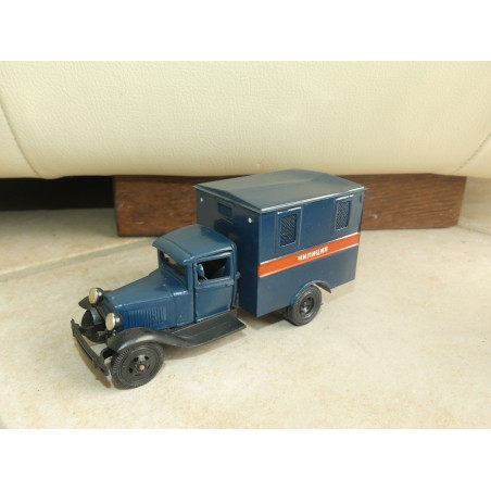 CAMION FORD AA POLICE RUSSE PRISON VAN 1:43