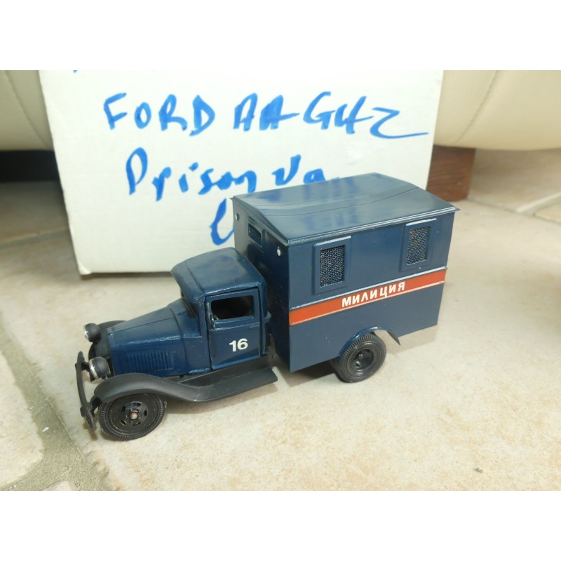 CAMION FORD AA POLICE RUSSE PRISON VAN 1:43