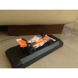 McLAREN M23 N°11 GP 1976 J. HUNT KIT TENARIV 1:43 Champion du Monde