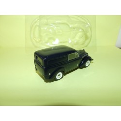 RENAULT JUVAQUATRE TOLE GENDARMERIE NOREV pour HACHETTE  1:43 sous coque