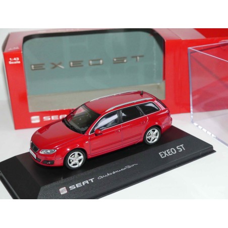 SEAT EXEO ST Rouge IXO 1:43