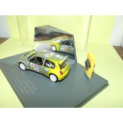 RENAULT CLIO SUPER 1600 RALLYE LYON-CHARBONNIERES 2003 S. J. JOSEPH UNIVERSAL HOBBIES 1:43 1er