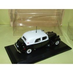CITROEN TRACTION 15 SIX FUERZAS ARMADAS DE COOPERACION 1954 UNIVERSAL HOBBIES 1:43 blister