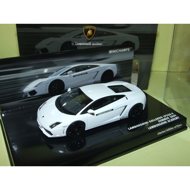 LAMBORGHINI GALLARDO LP560-4  2008 Blanc ACADEMY MINICHAMPS 1:43