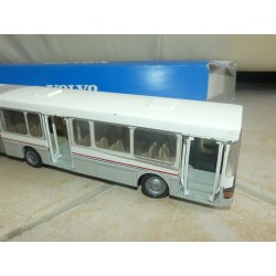BUS VOLVO B10M ArticlÃ© NZG NÂ°311 1:50 dÃ©faut