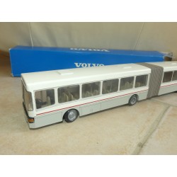 BUS VOLVO B10M ArticlÃ© NZG NÂ°311 1:50 dÃ©faut