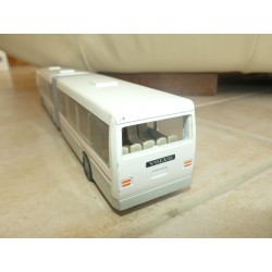 BUS VOLVO B10M Articlé NZG N°311 1:50 imperfection