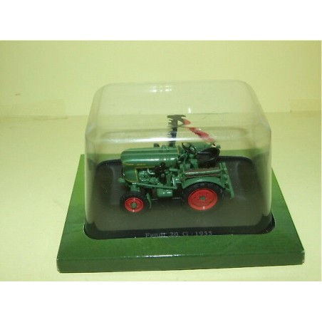 TRACTEUR NÂ°143 FENDT 20 G 1955 UNIVERSAL HOBBIES 1:43 sous coque