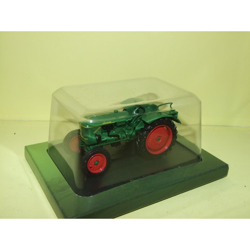 TRACTEUR N°109 DEUTZ D40 1959 UNIVERSAL HOBBIES 1:43 sous coque