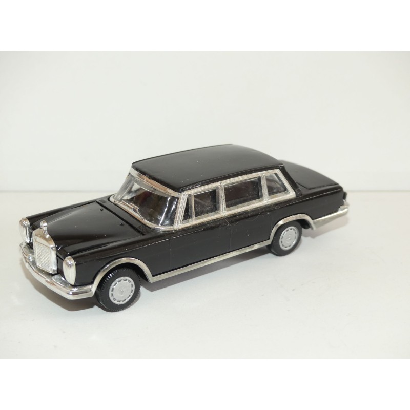 MERCEDES 600 Noir GAMA 1:45 et non 1:43 sans boite
