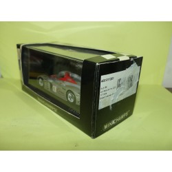 AUDI R8 NÂ°1 LE MANS 2001 MINICHAMPS 1:43 1er