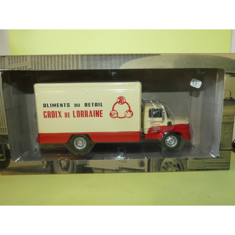 CAMION D'AUTREFOIS N°039 UNIC MZ36 SAVERNE CROIX DE LORRAINE 1961 ALTAYA 1:43