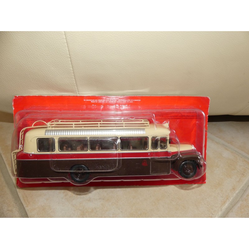 AUTOBUS ET AUTOCARS N°18 CITROEN TYPE 46 DP UAD 1955 IXO PRESSE 1:43