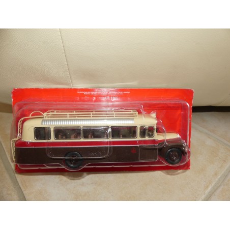 AUTOBUS ET AUTOCARS N°18 CITROEN TYPE 46 DP UAD 1955 IXO PRESSE 1:43