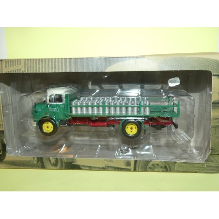 CAMION D'AUTREFOIS NÂ°050 MERCEDES BENZ L 1113 1968 transport de lait ALTAYA 1:43
