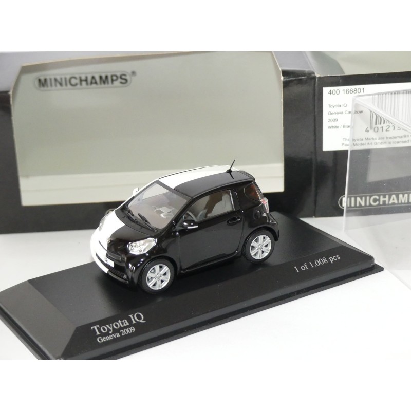 TOYOTA IQ GENVA CAR SHOW 2009 Noir Blanc MINICHAMPS 1:43