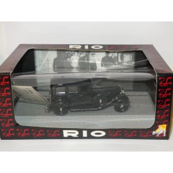 LANCIA DILAMBDA 1930 MUSSOLINI STAPACE RIO143 1:43 dÃ©faut manque les figurines