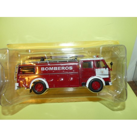 CAMION POMPIERS NÂ°064 PEGASO COMET Bomberos de BarceloneHACHETTE 1:43