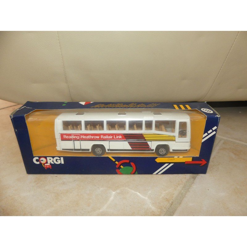 CAR PLAXTON COACH RAILAIR LINK CORGI 774 vintage 1984