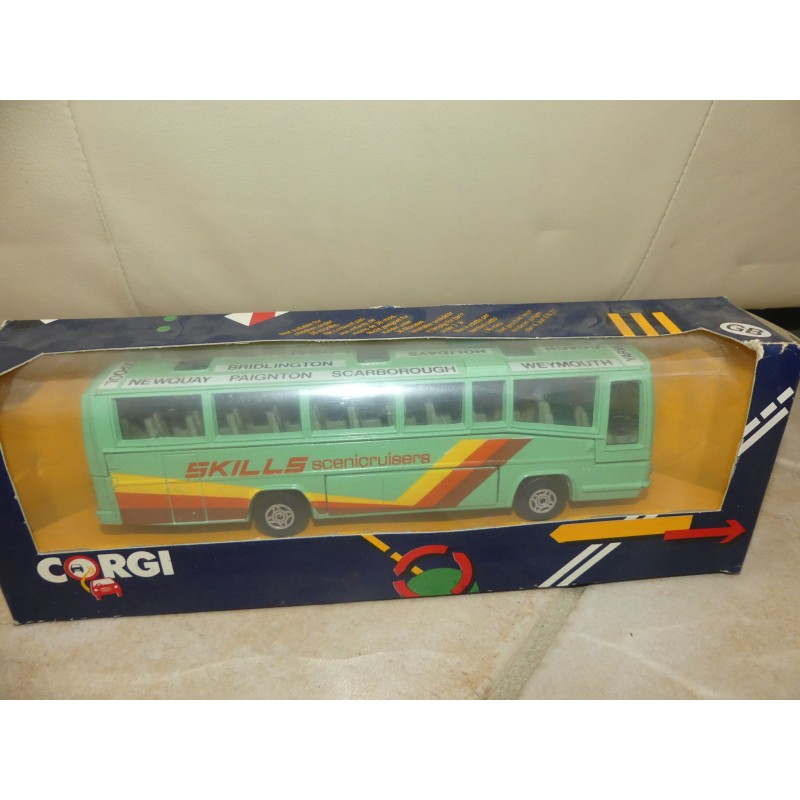 CAR PLAXTON COACH SKILLS CORGI 776 vintage 1984