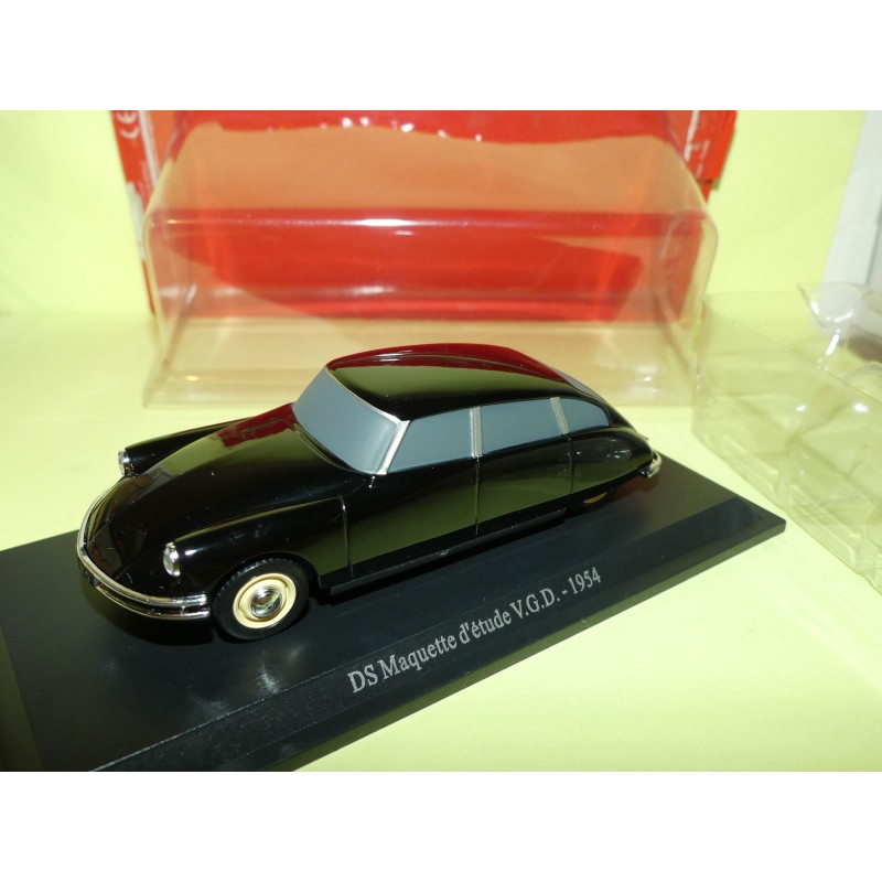 CITROEN DS MAQUETTE D'ETUDE VGD 1954 UNIVERSAL HOBBIES  1:43 blister