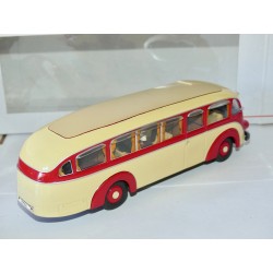 CAR MERCEDES MERCEDES LO 3500 PREMIUM CLASSIXXS 1:43 imperfection