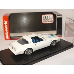 PONTIAC TRANS AM 1977 Blanc ERTL AUTO WORLD 1:43