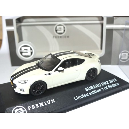 SUBARU BRZ 2013 Blanc et Noir TRIPLE 9 PREMIUM CLASSIXXS 1:43