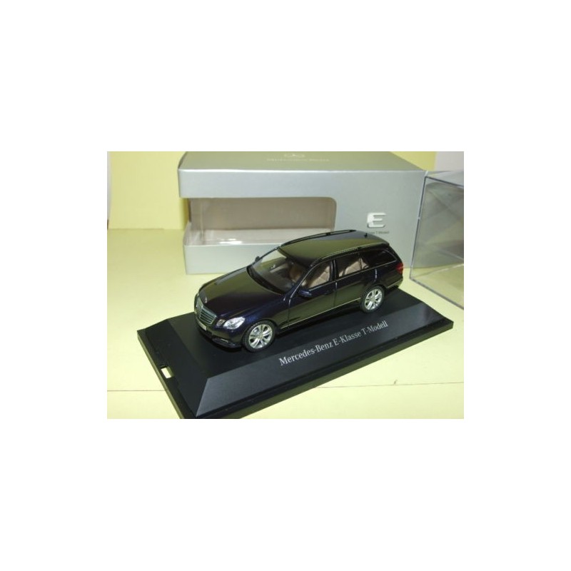 MERCEDES CLASSE E ESTATE W212 Bleu Marine SCHUCO 1:43