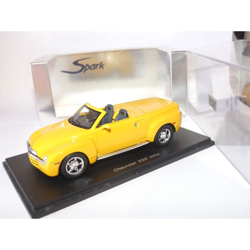 CHEVROLET SSR 2004 Jaune SPARK S0858 1:43