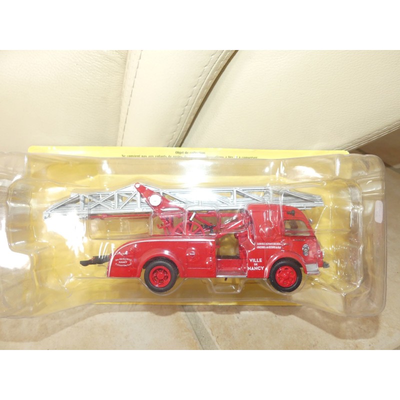 CAMION POMPIERS NÂ°092 RENAULT R 2168 CAMION ECHELLE IXO PRESSE 1:43
