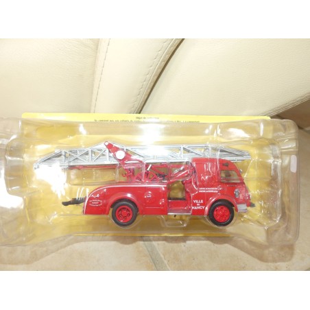 CAMION POMPIERS NÂ°092 RENAULT R 2168 CAMION ECHELLE IXO PRESSE 1:43