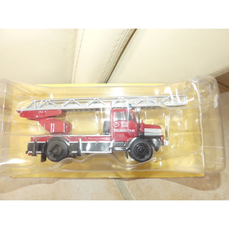 CAMION POMPIERS NÂ°086 IFA S 4000-1 CAMION ECHELLE IXO PRESSE 1:43