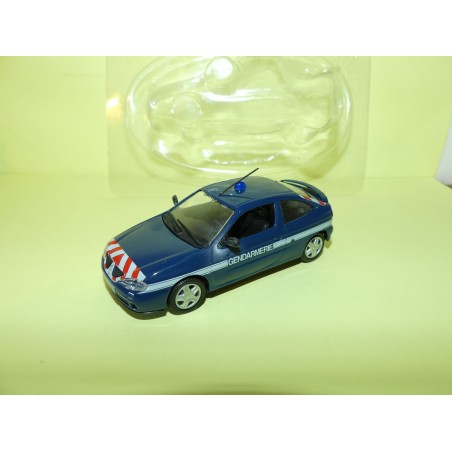 RENAULT MEGANE COUPE I Phase 2 GENDARMERIE NOREV pour HACHETTE  1:43 sous coque
