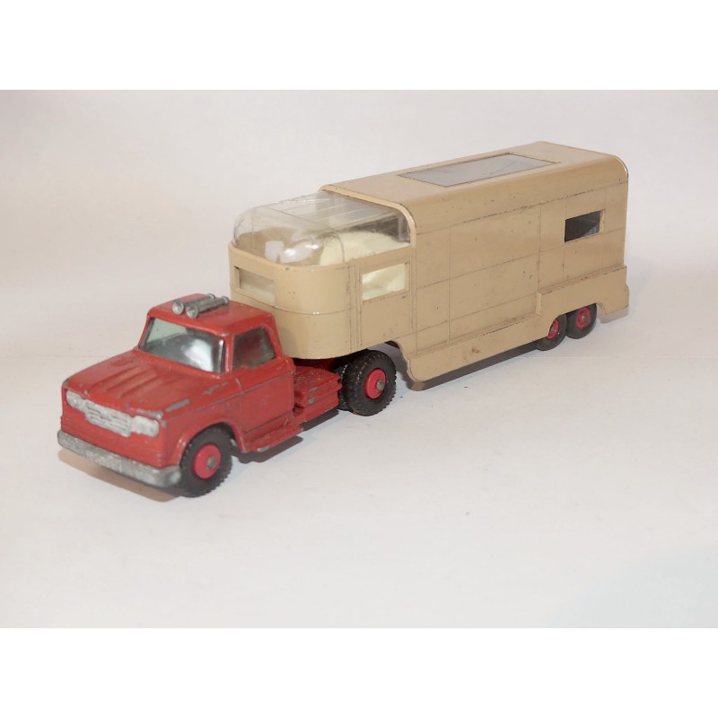 CAMION DODGE TRANSPORT DE CHEVAUX MATCHBOX 1:50 sans boite