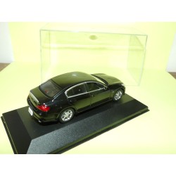 NISSAN SKYLINE SEDAN 2006 Noir J-COLLECTION 1:43