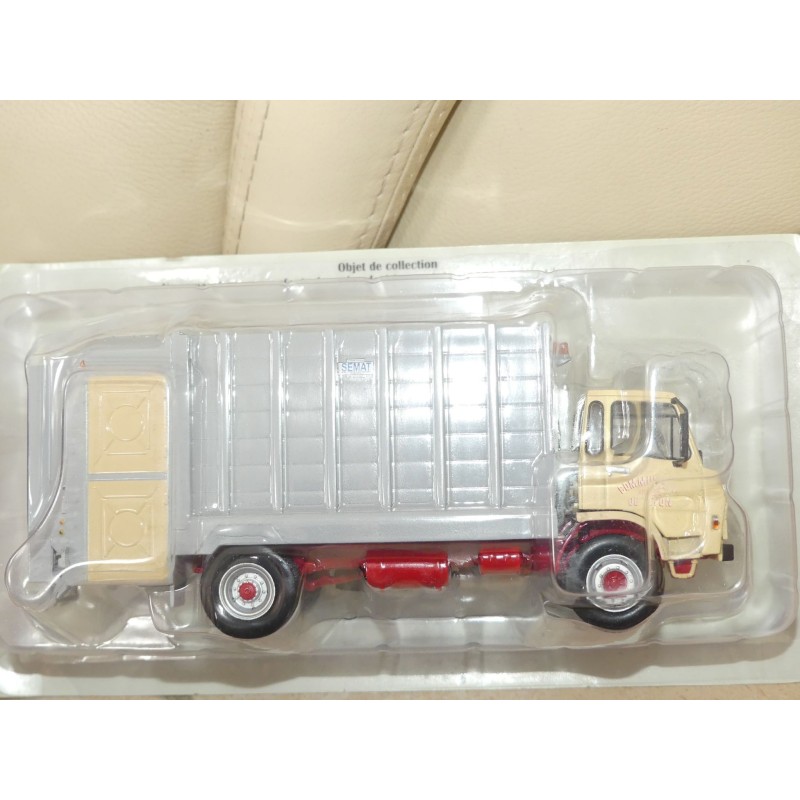 CAMION BERLIET GC190BN POUBELLE SEMAT IXO PRESSE 1:43
