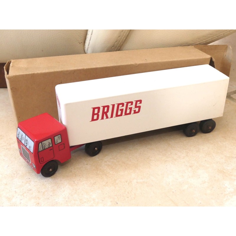 CAMION SEMI REMORQUE BRIGGS RALSTOY USA imperfection