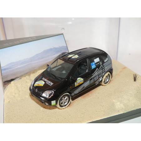 RENAULT SCENIC RX4 RALLYE TROPHEE DES GAZELLE UNIVERSAL HOBBIES 1:43 DIORAMA DESERT