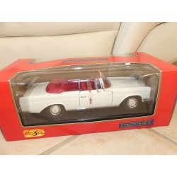 MERCEDES 280 SE 1966 Blanc MAISTO 1:18