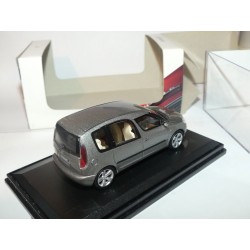 SKODA ROOMSTER Gris ABREX 1:43