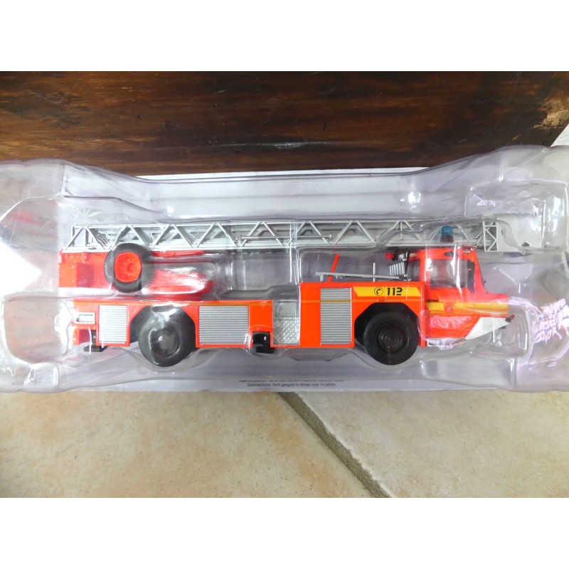 CAMION POMPIERS NÂ°004 IVECO MAGIRUS DLAK Echelle Pompier 2003 IXO PRESSE 1:43