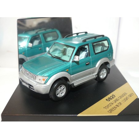 TOYOTA LAND CRUISER COURT Vert VITESSE 082F 1:43