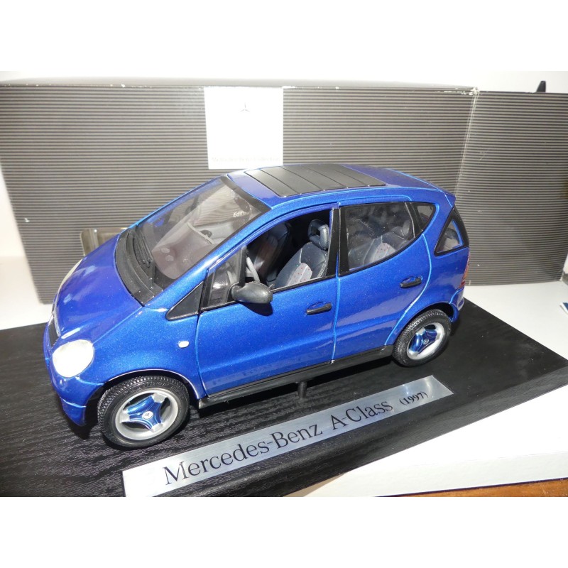 MERCEDES CLASS A 5 Portes 1997 Bleu MAISTO 1:18